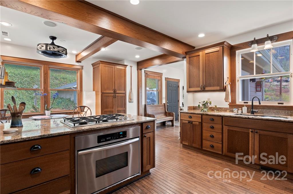 35 Elias Place Asheville NC 28804