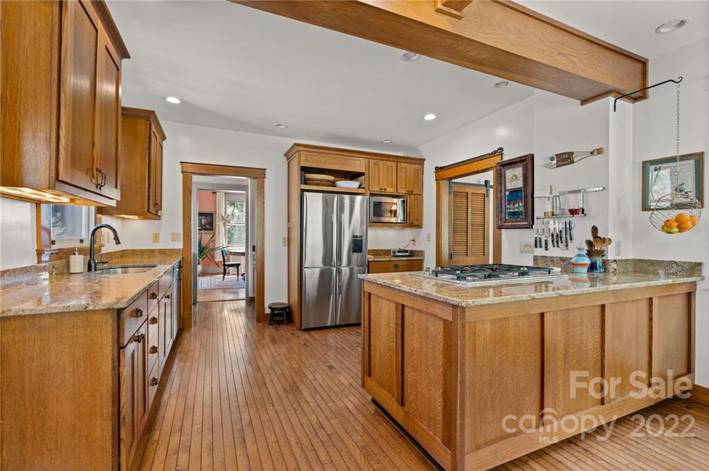 35 Elias Place Asheville NC 28804