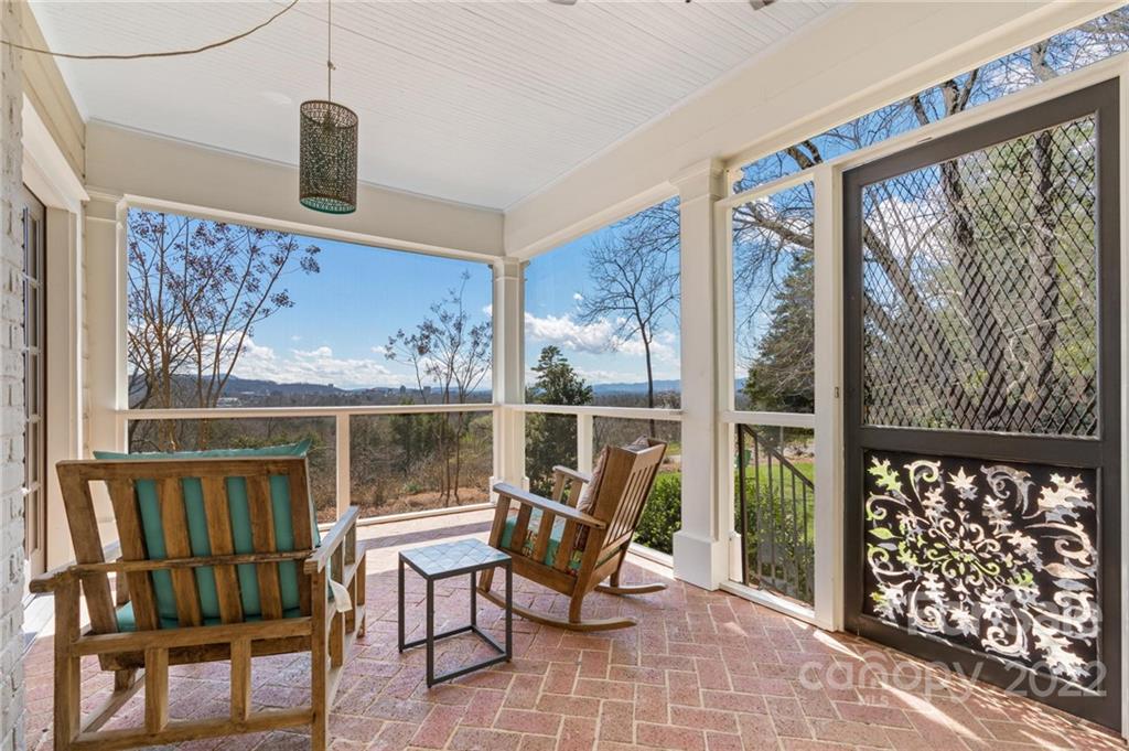 35 Elias Place Asheville NC 28804