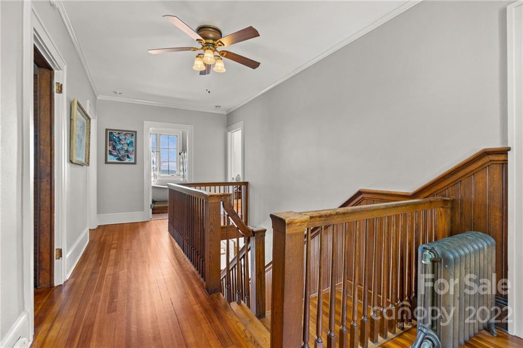 35 Elias Place Asheville NC 28804