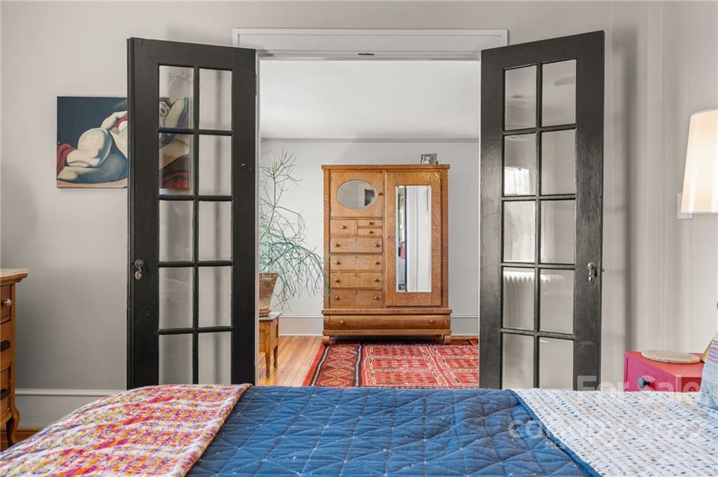 35 Elias Place Asheville NC 28804