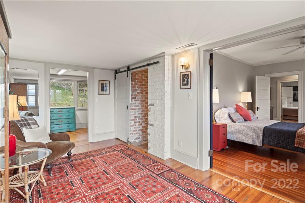 35 Elias Place Asheville NC 28804