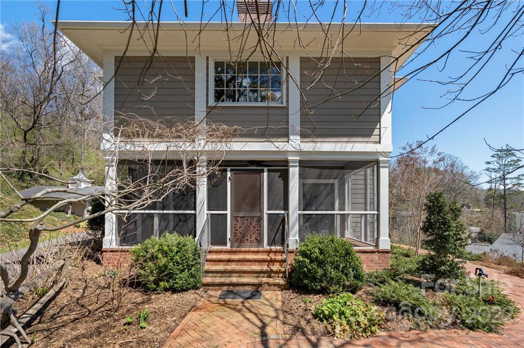35 Elias Place Asheville NC 28804