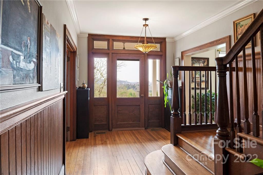 35 Elias Place Asheville NC 28804