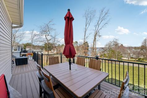 9484 Riviera Drive Sherrills Ford NC 28673