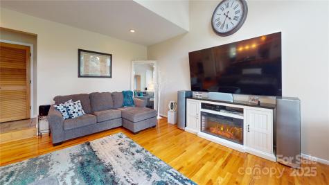 95 Lake Club Lane Nebo NC 28761