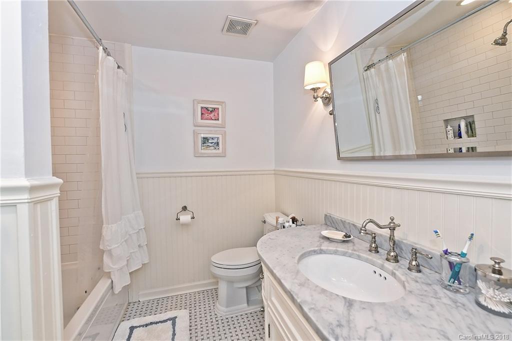 2728 Creekbed Lane Charlotte NC 28210