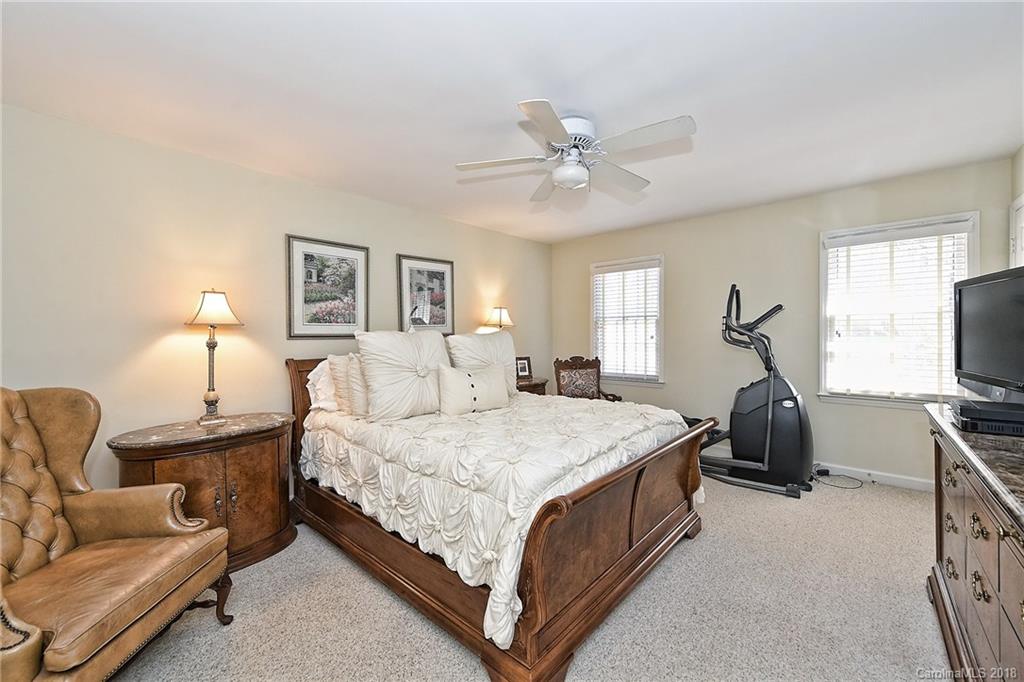 2728 Creekbed Lane Charlotte NC 28210