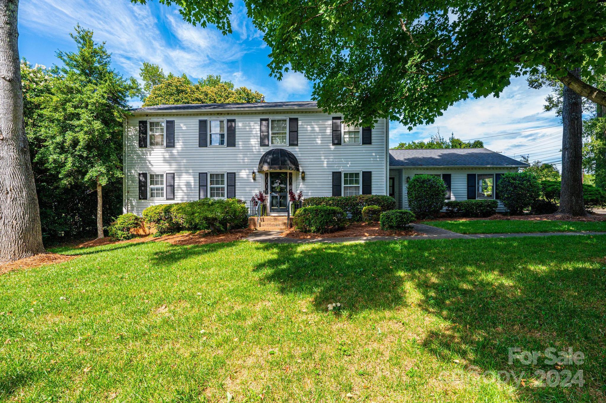 12 36th Avenue NW Hickory NC 28601