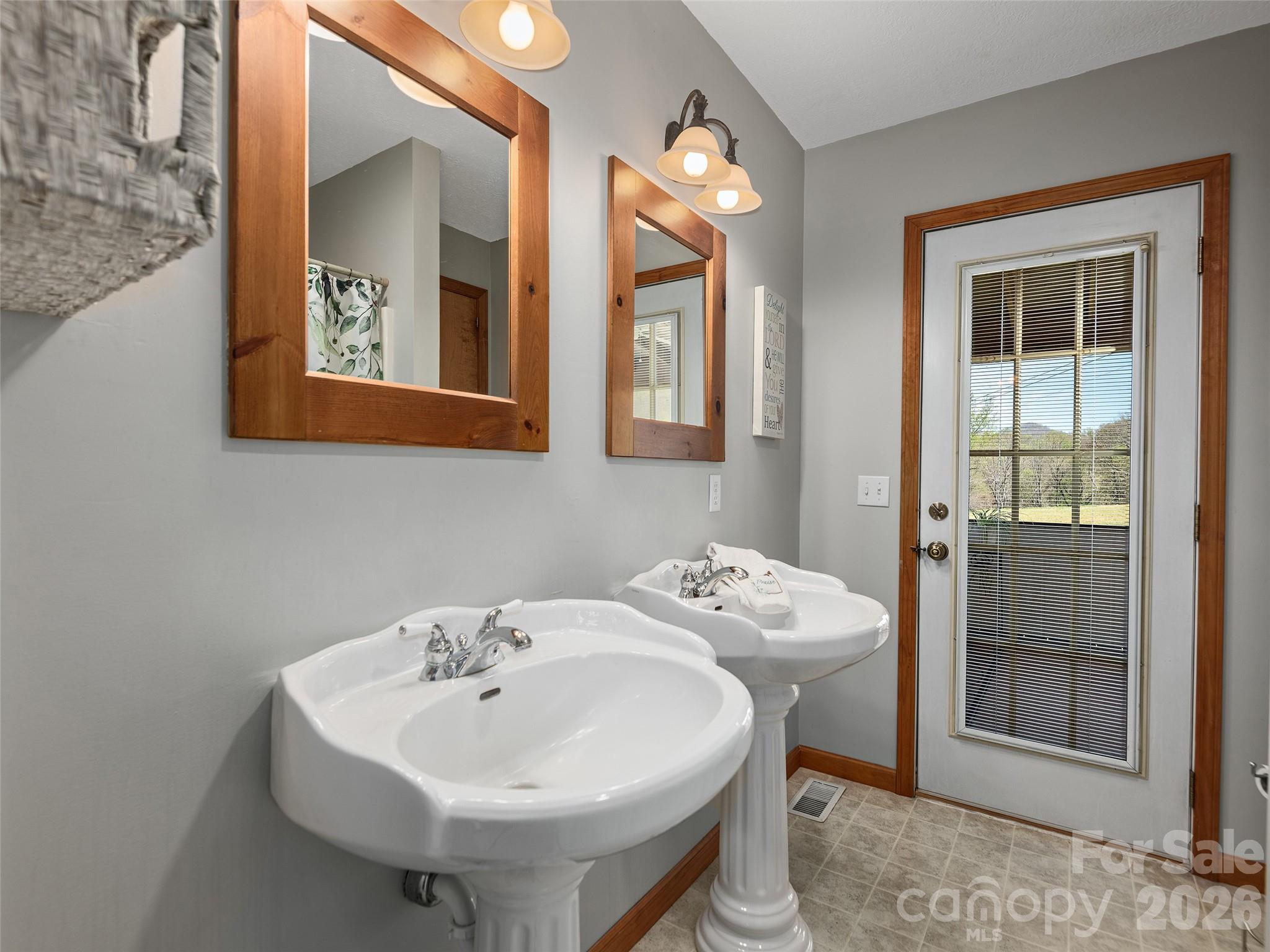 44 Tibi Lane Waynesville NC 28785