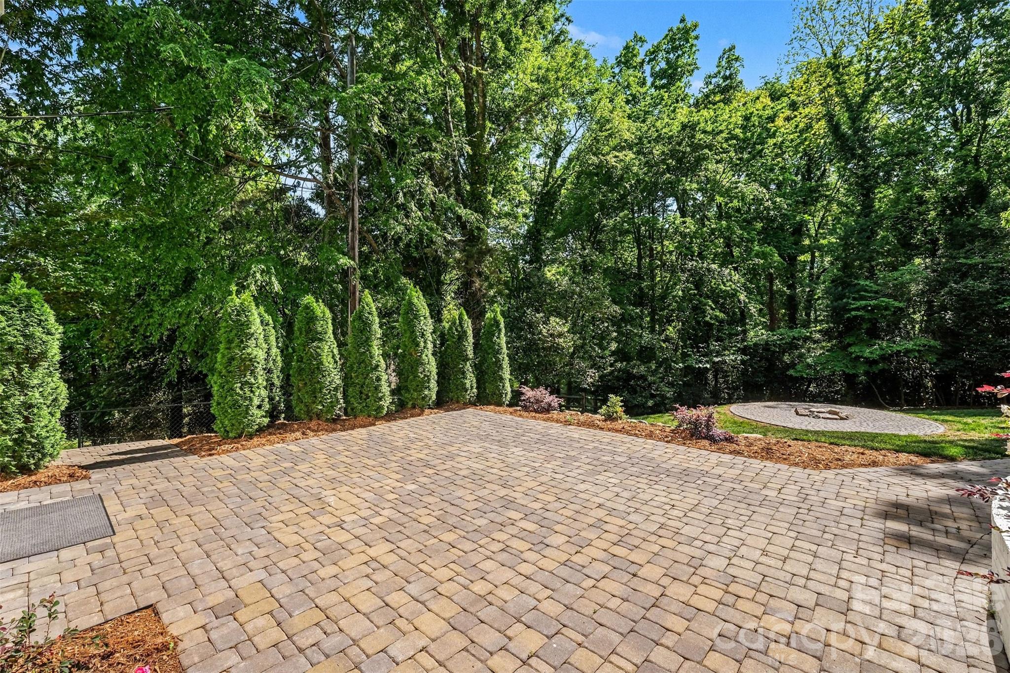 7010 Terrace Drive Charlotte NC 28211