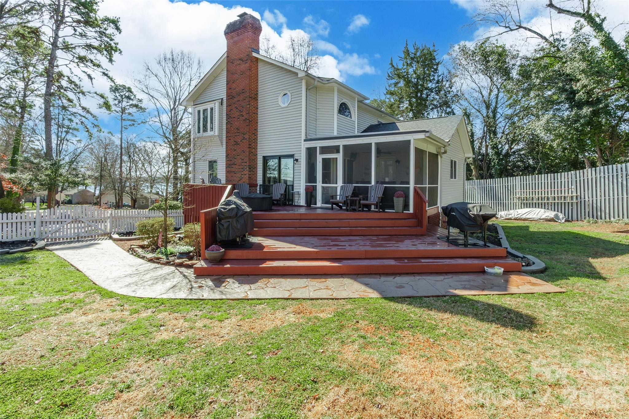 4205 Lake Shore Road S Denver NC 28037