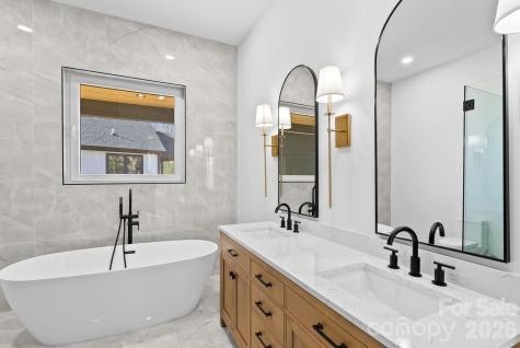 5 Trevs Way Fletcher NC 28732