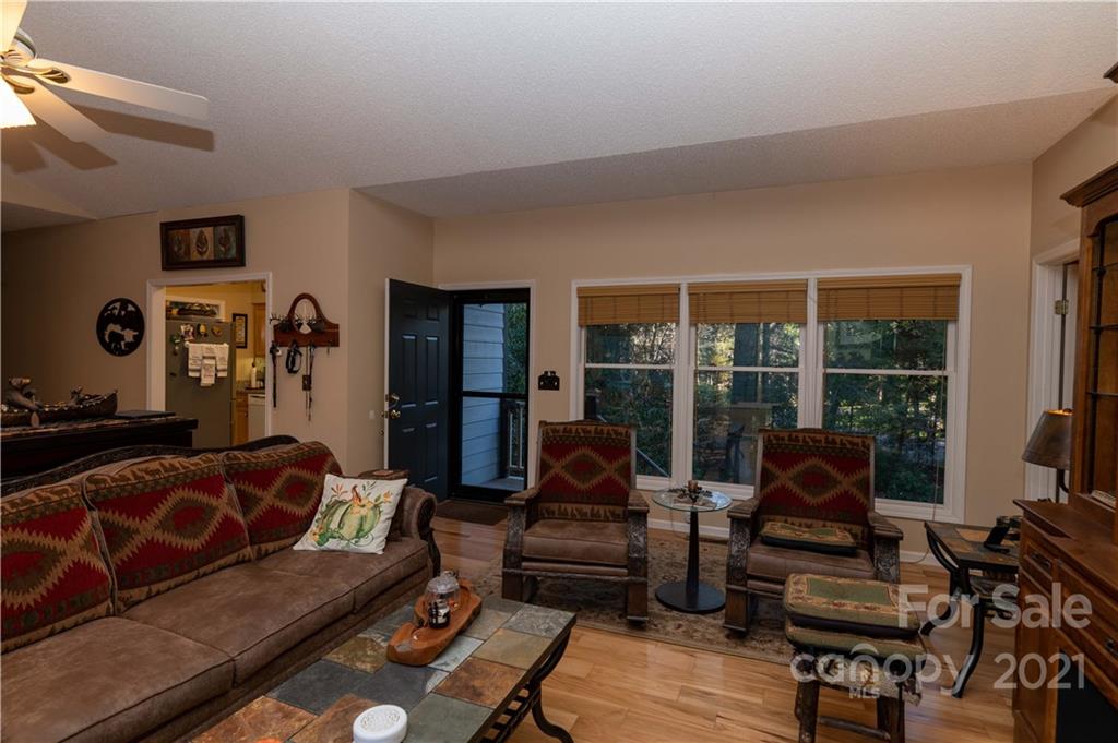 179 Riverlinks Drive Burnsville NC 28714