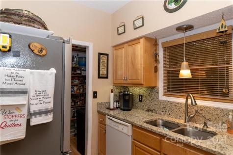 179 Riverlinks Drive Burnsville NC 28714