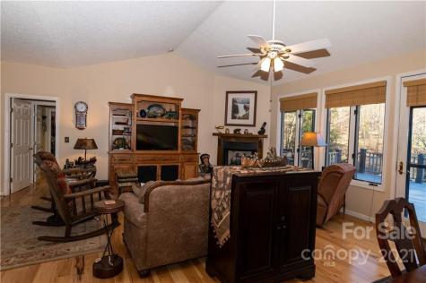 179 Riverlinks Drive Burnsville NC 28714