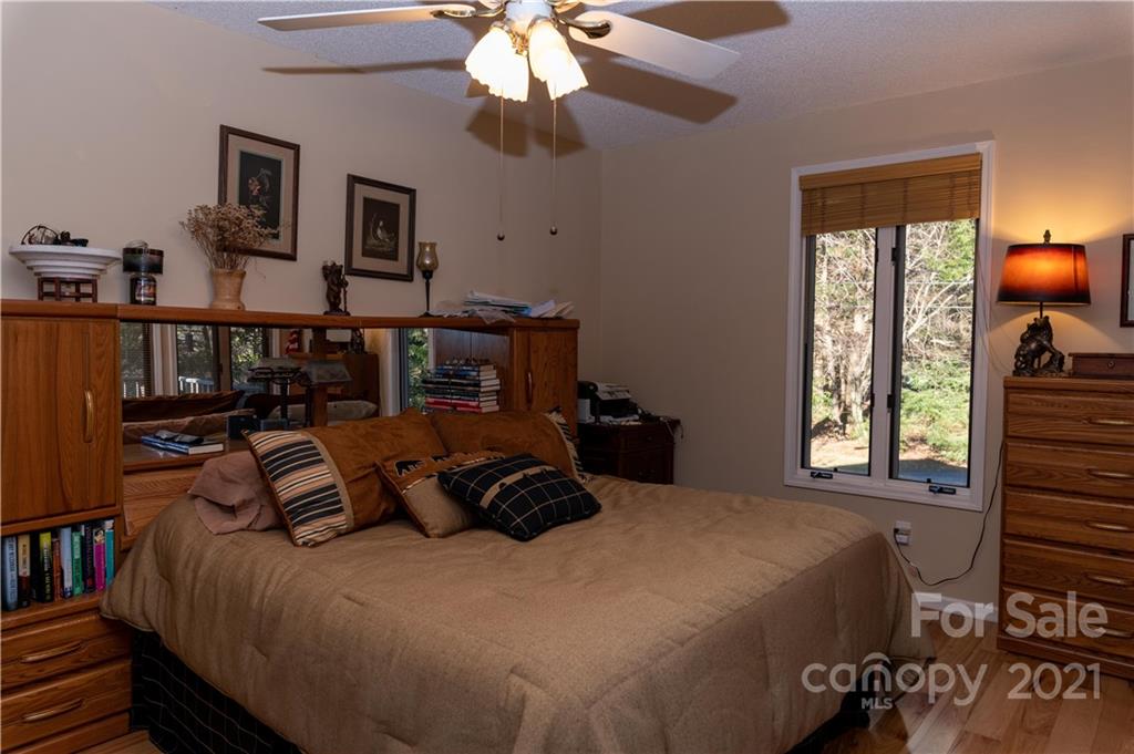 179 Riverlinks Drive Burnsville NC 28714