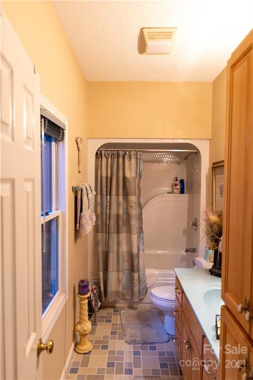 179 Riverlinks Drive Burnsville NC 28714