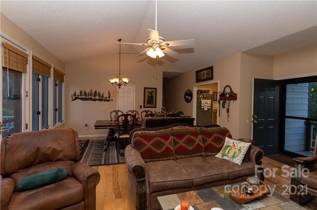 179 Riverlinks Drive Burnsville NC 28714