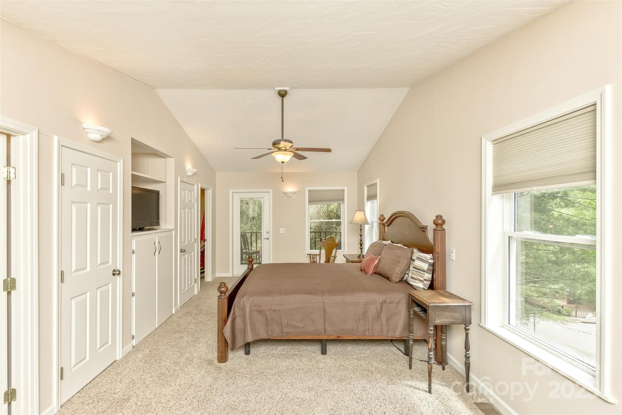 15 Beaverdam Knoll Road Asheville NC 28804