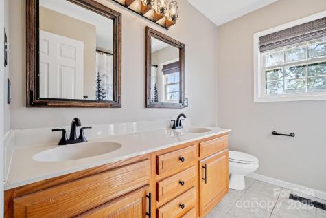 5 Damascus Road Alexander NC 28701