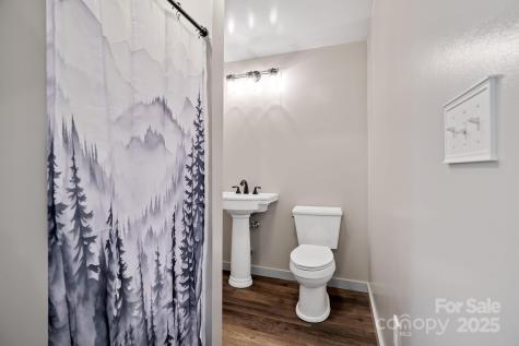 5 Damascus Road Alexander NC 28701