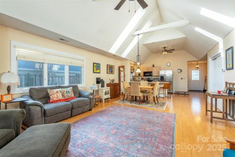 9 Village Parkway Black Mountain NC 28711