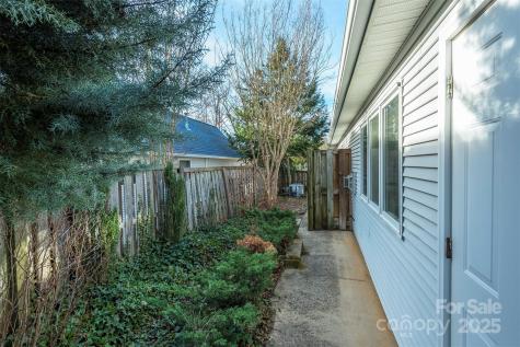 9 Village Parkway Black Mountain NC 28711