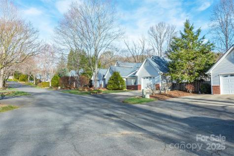 9 Village Parkway Black Mountain NC 28711