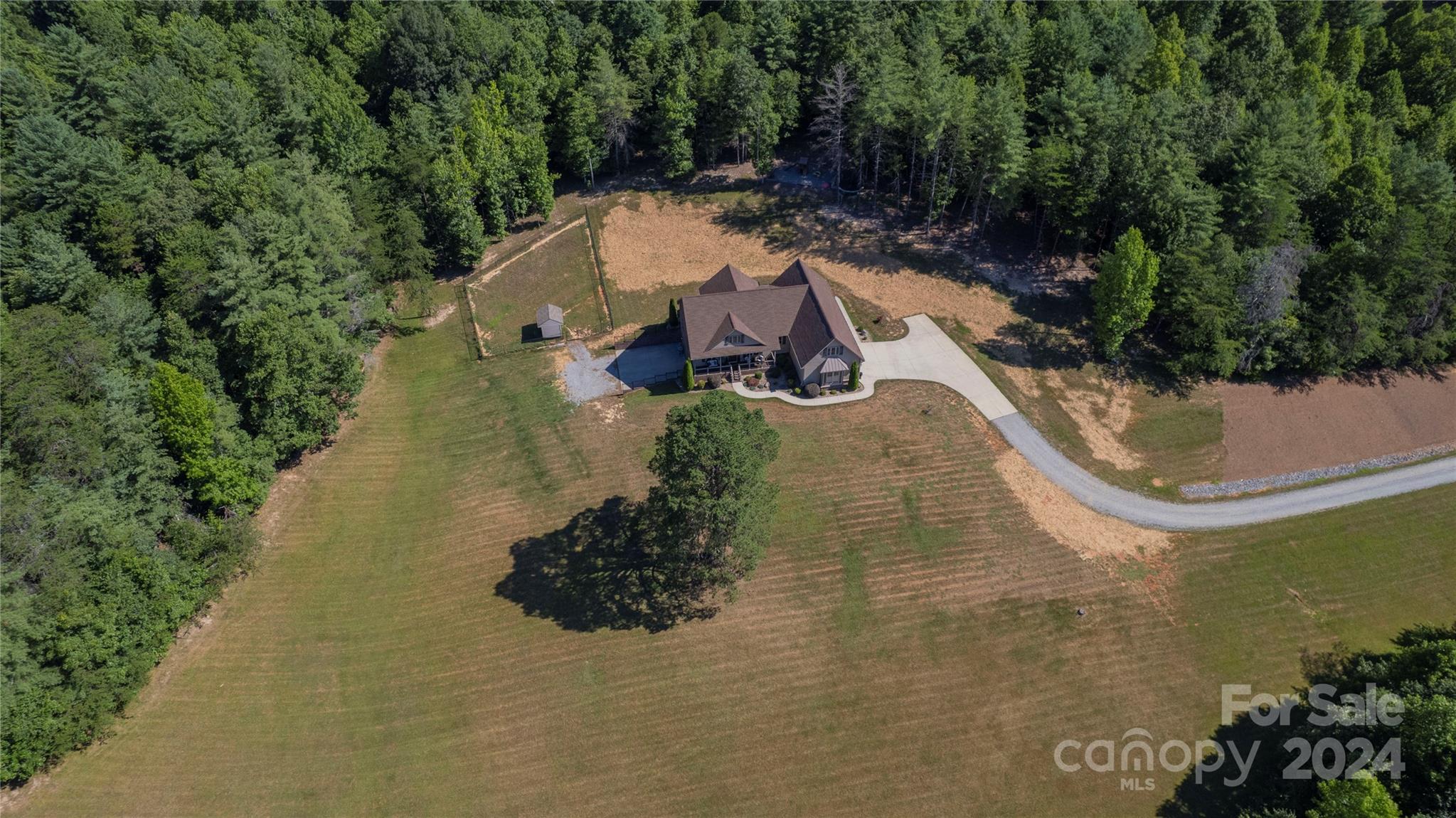 1075 Cottrell Hill Road Lenoir NC 28645