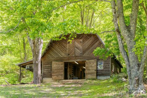 224 Seasons Drive Clyde NC 28721