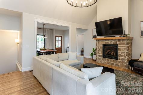 13 Cambridge Drive Candler NC 28715