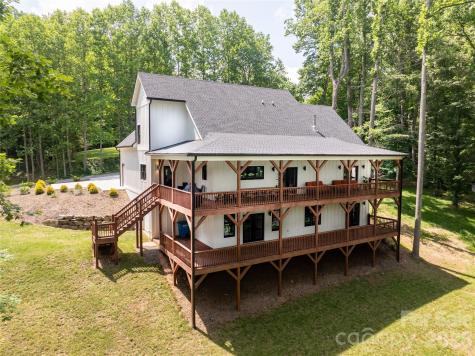 13 Cambridge Drive Candler NC 28715