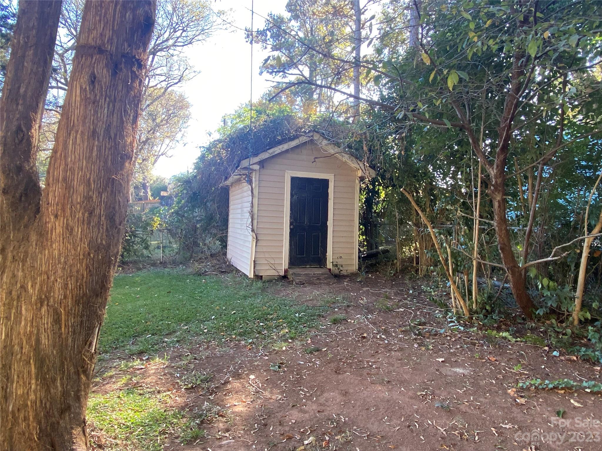3916 Irvington Drive Charlotte NC 28205