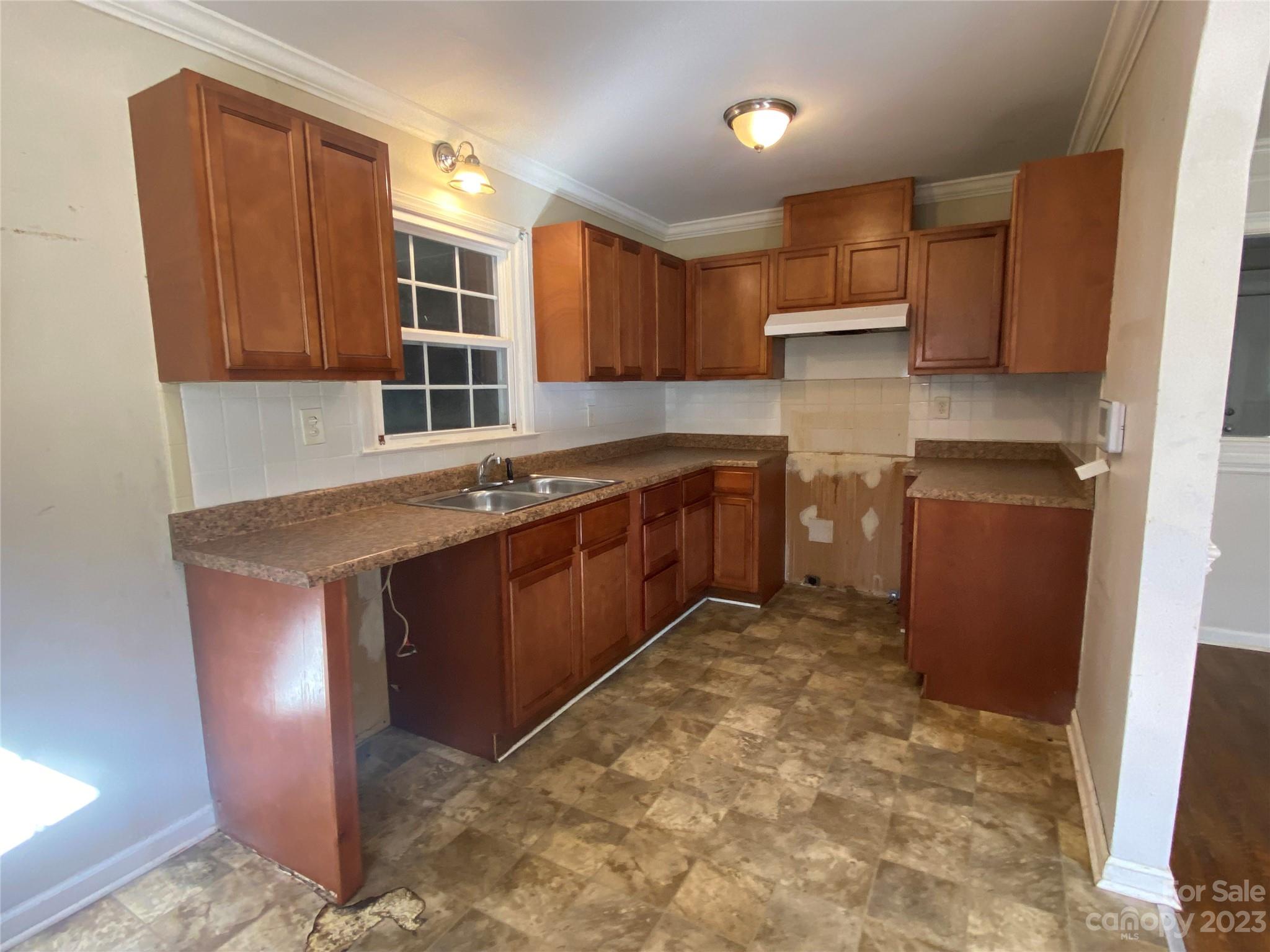 3916 Irvington Drive Charlotte NC 28205