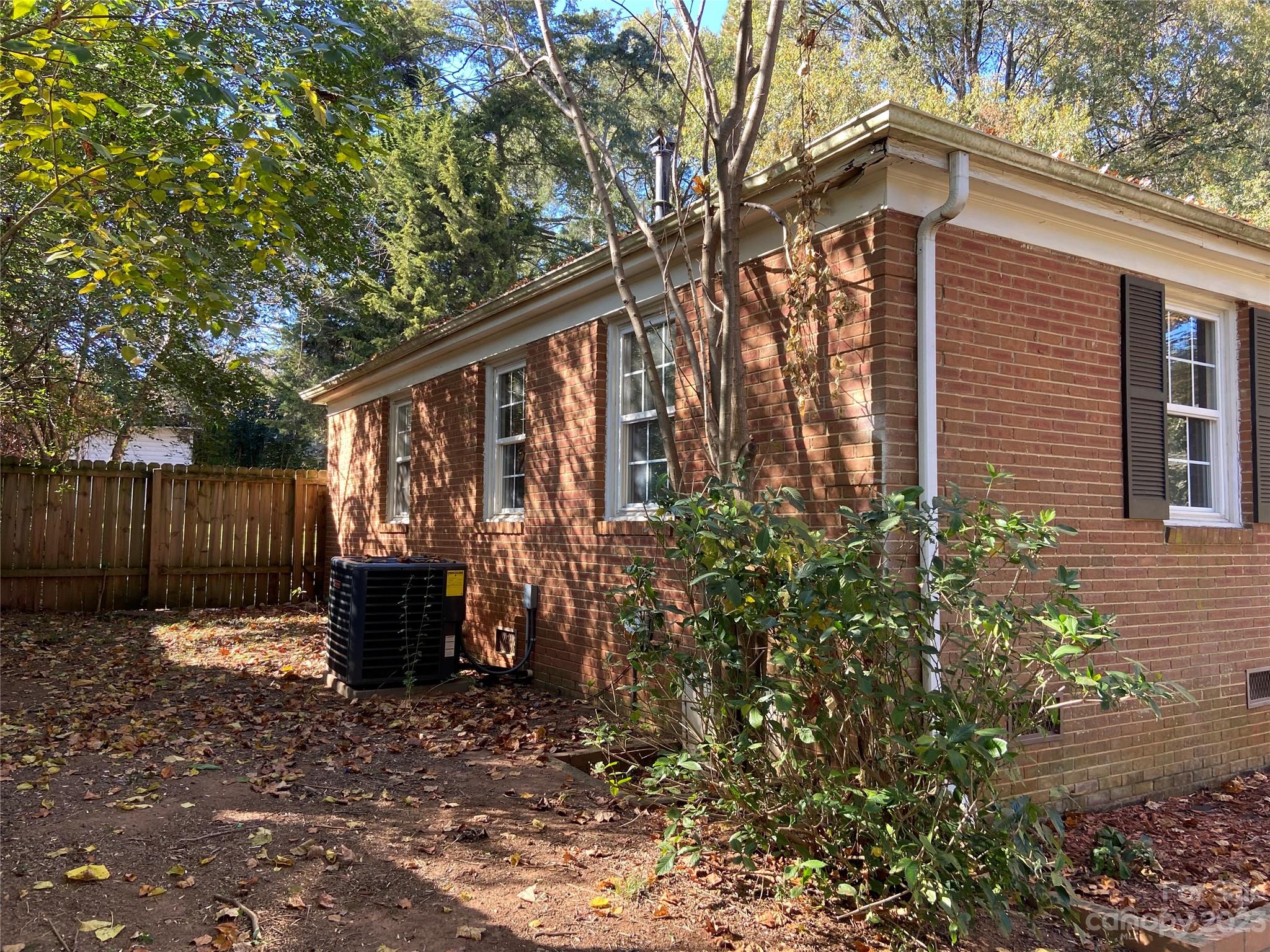 3916 Irvington Drive Charlotte NC 28205