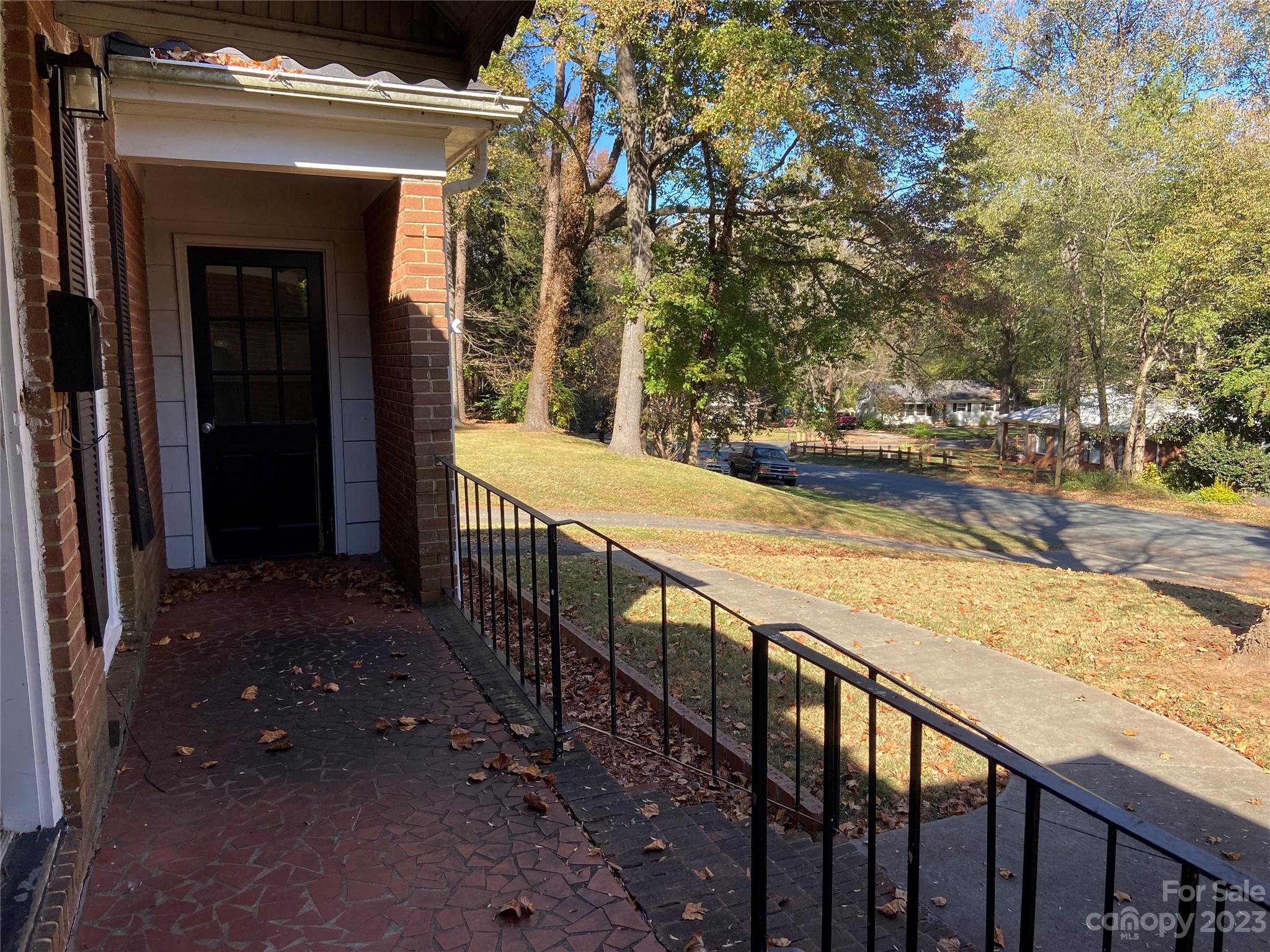 3916 Irvington Drive Charlotte NC 28205