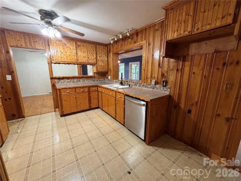 1044 Meadowbrook Lane Newton NC 28658
