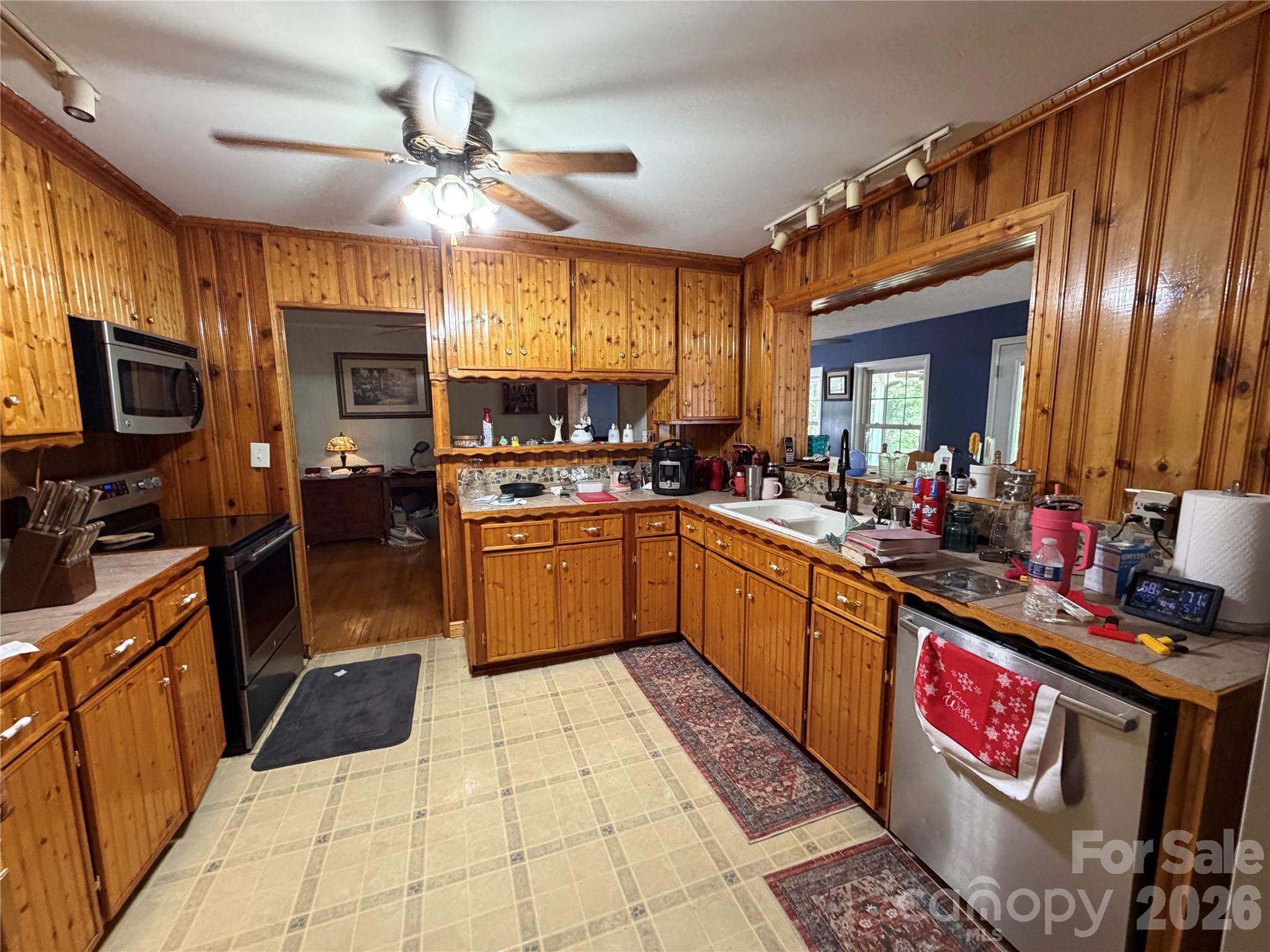 1044 Meadowbrook Lane Newton NC 28658