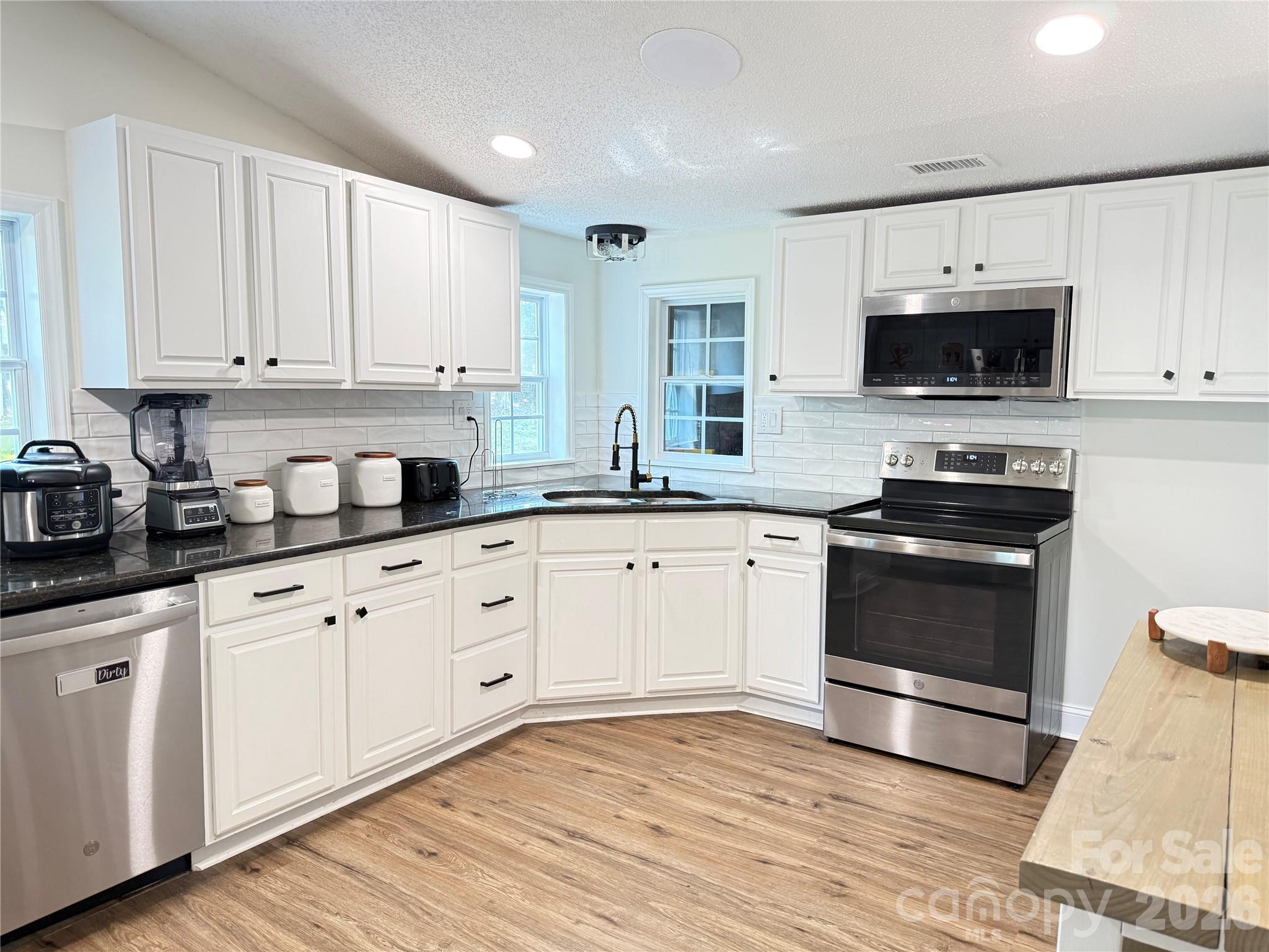 1442 Lee Pearson Road Lenoir NC 28645