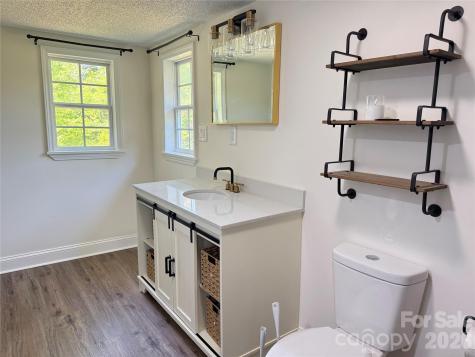 1442 Lee Pearson Road Lenoir NC 28645