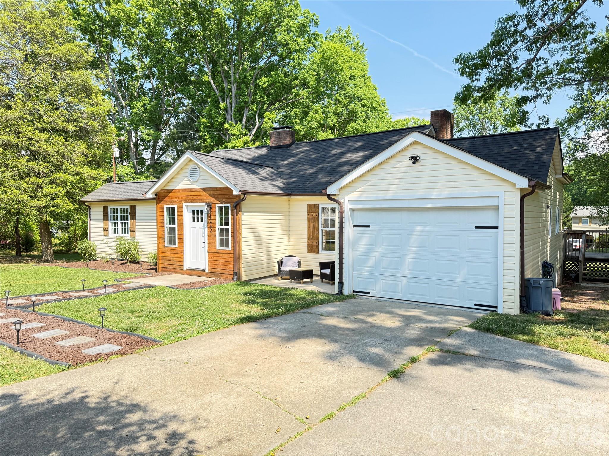 1442 Lee Pearson Road Lenoir NC 28645