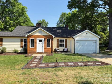 1442 Lee Pearson Road Lenoir NC 28645