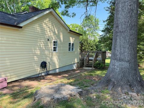 1442 Lee Pearson Road Lenoir NC 28645