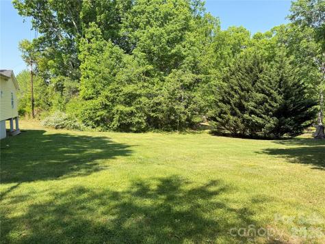 1442 Lee Pearson Road Lenoir NC 28645