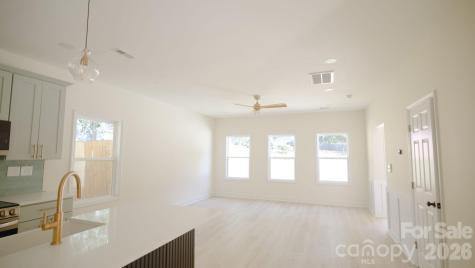 503 Granby Circle Charlotte NC 28217