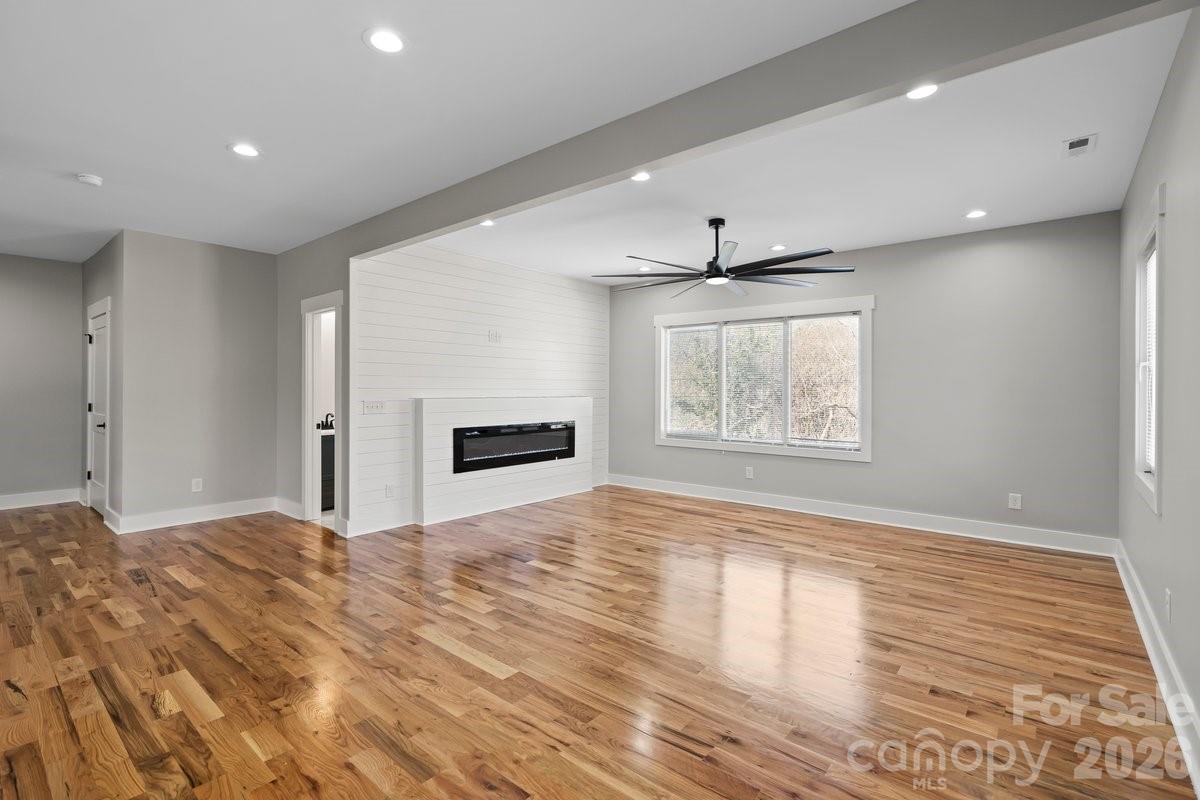 543 30th Avenue NW Hickory NC 28601