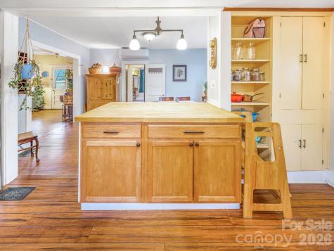 9 Mountain View Road Asheville NC 28806