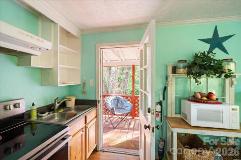224 Aurora Drive Asheville NC 28805