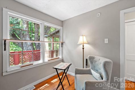 224 Aurora Drive Asheville NC 28805